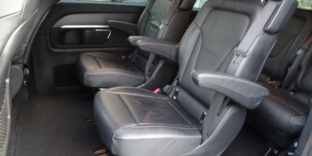 Mercedes-Benz V 300 d 4M lang AVANTGARDE EDITION AMG Line, Stand 61.360 km 59.890 &euro; Rodgau 63110