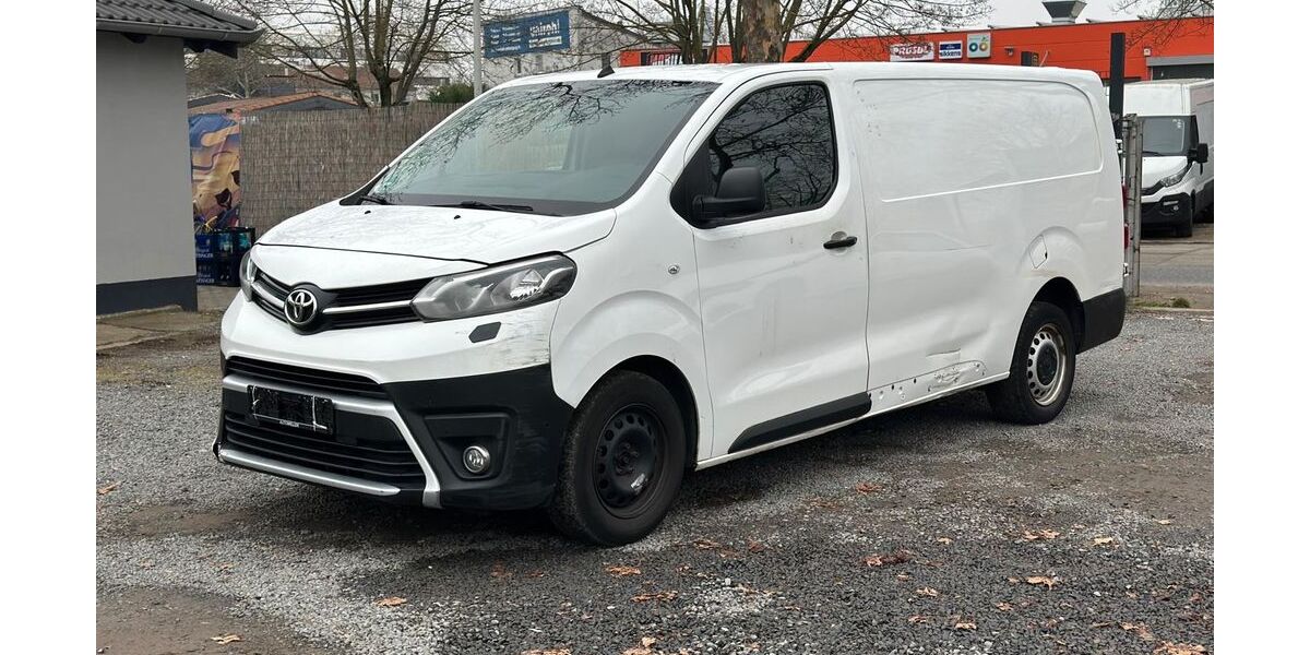 Toyota Proace (Verso) 135.000 km 9.990 &euro; Darmstadt 64293