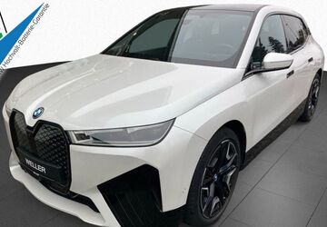 BMW iX 21.882 km 49.450 &euro; Kronberg 61476