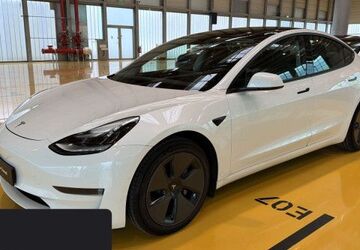 Tesla Model 3 57.328 km 26.700 &euro; Hanau 63457