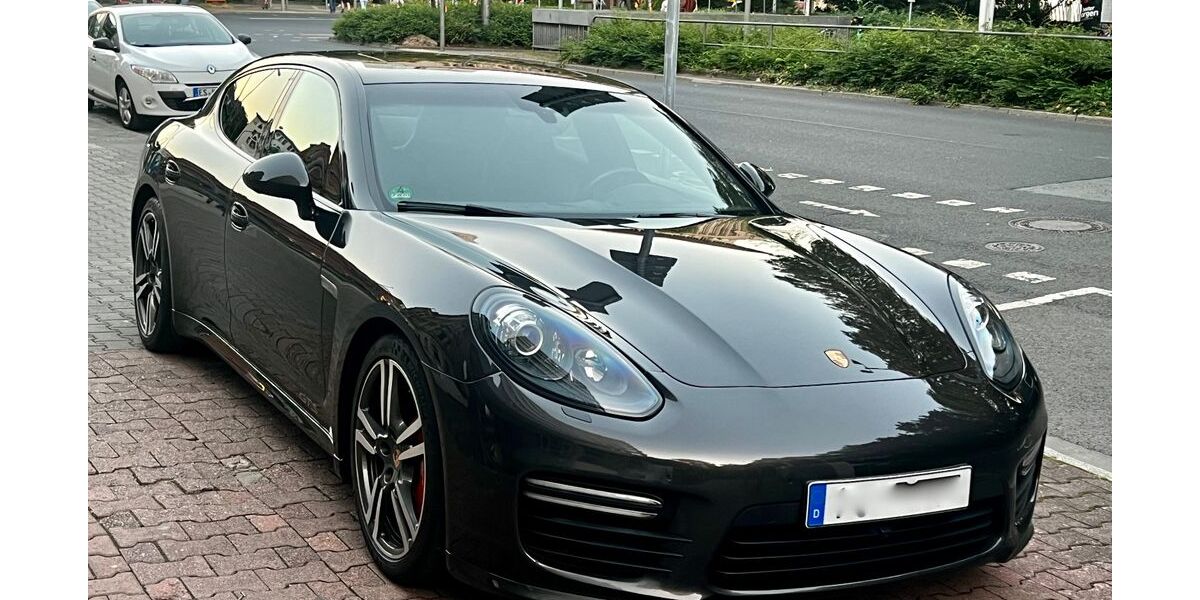 Porsche Panamera 129.090 km 39.970 &euro; Frankfurt 60596