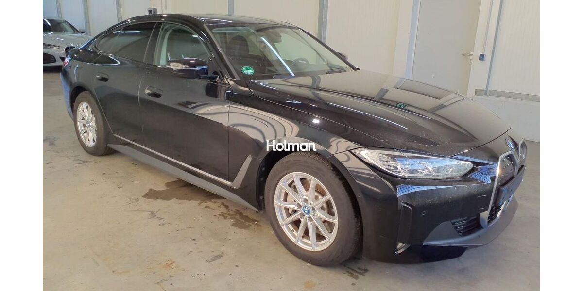 BMW i4 4.896 km 38.425 &euro; Eschborn 65760