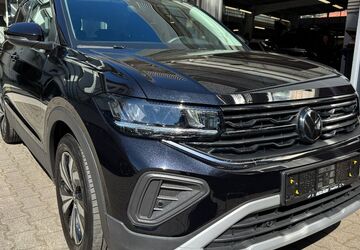 VW T-Cross 12.365 km 23.750 &euro; Frankfurt am Main 65936