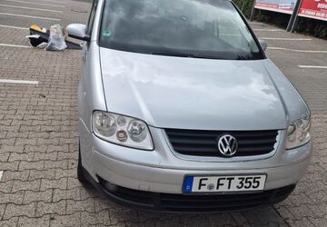 VW Touran 331.886 km 2.490 &euro; Frankfurt am Main 65929