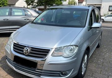 VW Touran 258.000 km 3.600 &euro; Obertshausen 63179