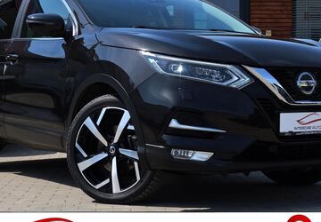 Nissan Qashqai 102.354 km 17.590 &euro; Darmstadt 64293