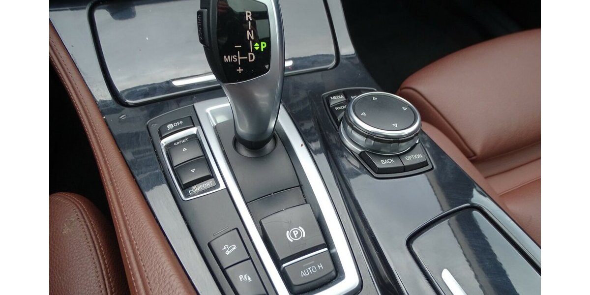 BMW 530d xDrive Leder, Panorama, Navigation, Bi-Xenon 305.861 km 8.990 &euro; Rodgau 63110