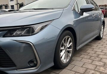 Toyota Corolla 93.300 km 16.000 &euro; Dietzenbach 63128