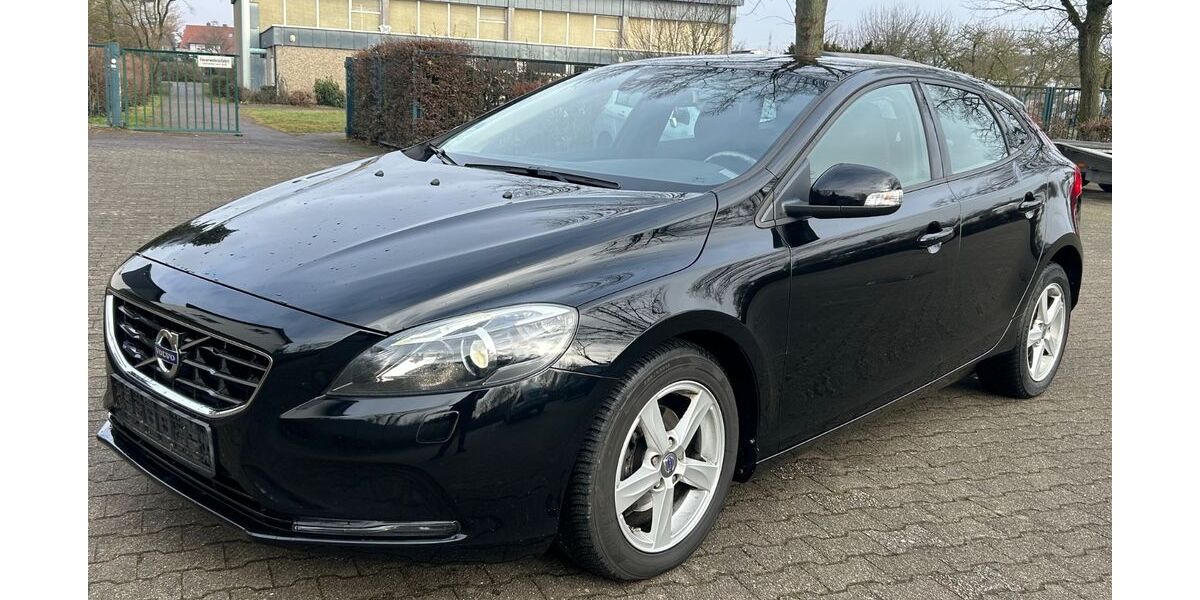 Volvo V40 120.000 km 8.590 &euro; Rüsselsheim 65428