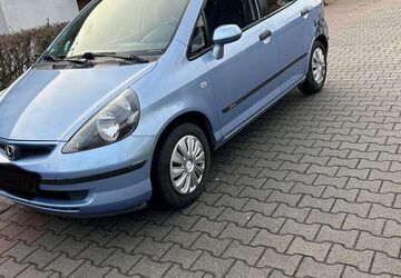 Honda Jazz 77.000 km 3.950 &euro; Offenbach 63069