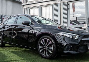 Mercedes-Benz A 180 93.400 km 21.999 &euro; Rüsselsheim 65428