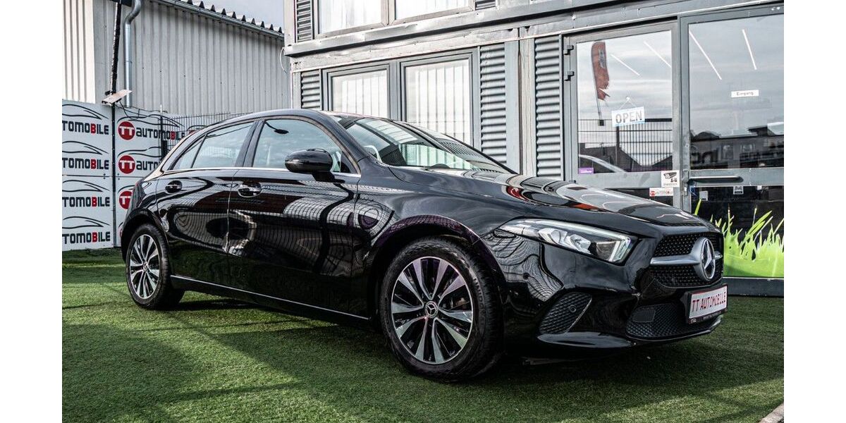 Mercedes-Benz A 180 93.400 km 21.999 &euro; Rüsselsheim 65428