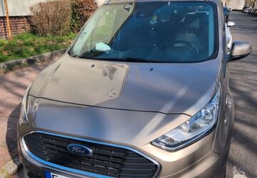 Ford Tourneo Connect 80.222 km 14.200 &euro; Frankfurt am Main 60486