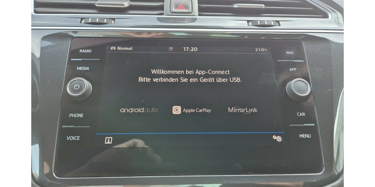 VW Tiguan Highline R-Line DSG, Navigation, LED-Schein 61.222 km 22.790 &euro; Rodgau 63110