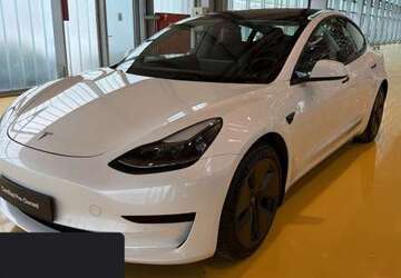 Tesla Model 3 35.521 km 26.600 &euro; Hanau 63457