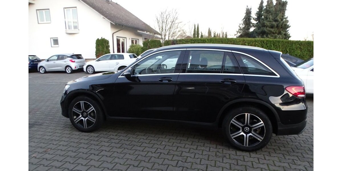 Mercedes-Benz GLC 400 d 4M Rückfahrkamera, LED-Scheinwerfer, Nav 160.000 km 29.990 &euro; Rodgau 63110