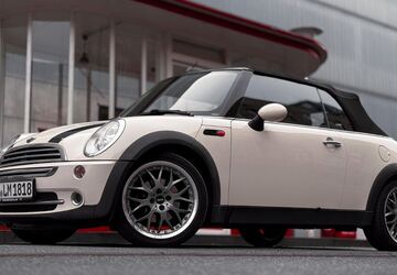 Mini Cooper Cabrio 149.000 km 5.900 &euro; Frankfurt am Main 60311