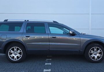 Volvo XC70 250.562 km 9.499 &euro; Frankfurt 60316