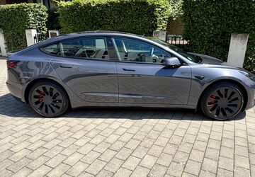 Tesla Model 3 27.000 km 34.900 &euro; Frankfurt 60599