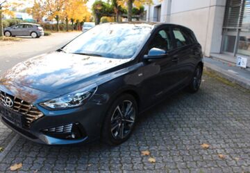 Hyundai i30 92.000 km 15.900 &euro; Rüsselsheim 65428