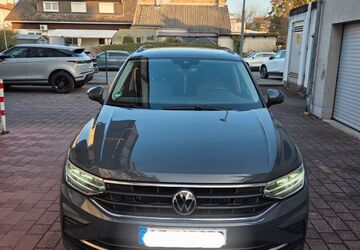 VW Tiguan 44.500 km 25.999 &euro; Neu-Isenburg 63263
