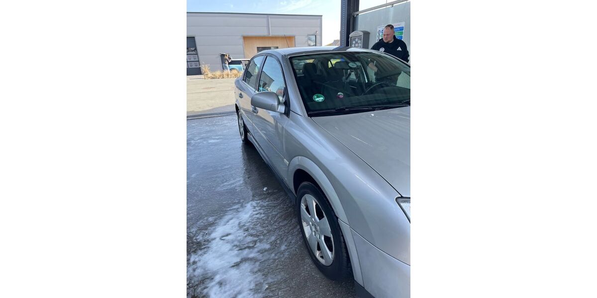 Opel Vectra 170.000 km 2.200 &euro; Altenstadt 63674