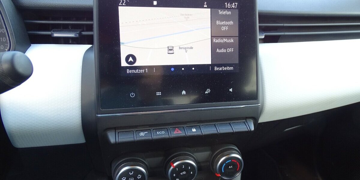 Renault Clio 1,0l Evolution Navi Rückfahrkamera, Einparkhi 31.015 km 12.490 &euro; Rodgau 63110