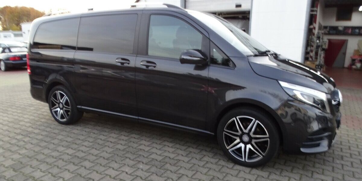 Mercedes-Benz V 300 d 4M lang AVANTGARDE EDITION AMG Line, Stand 61.360 km 59.890 &euro; Rodgau 63110