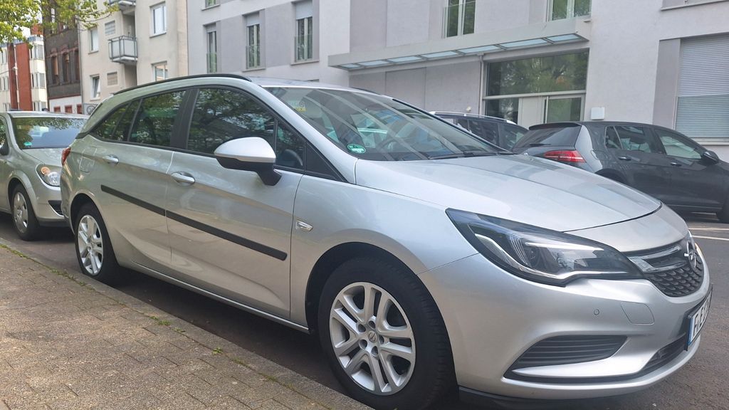Opel Astra 98.600 km 8.500 &euro; Frankfurt 65929
