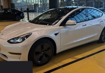 Tesla Model 3 50.879 km 32.300 &euro; Hanau 63457