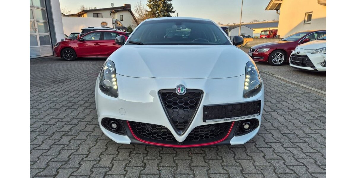 Alfa Romeo Giulietta Sport Navigation, Klima, Einparkhilfe 89.100 km 11.690 &euro; Rodgau 63110