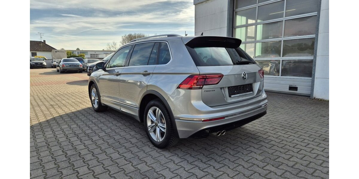 VW Tiguan Highline R-Line DSG, Navigation, LED-Schein 61.222 km 22.790 &euro; Rodgau 63110
