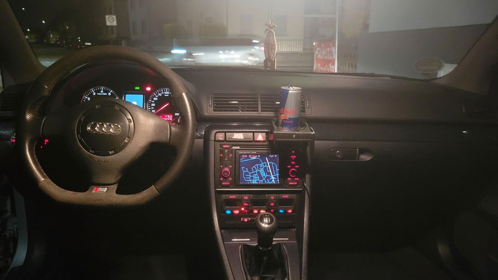 Audi A4 242.000 km 3.450 &euro; Karben 61184