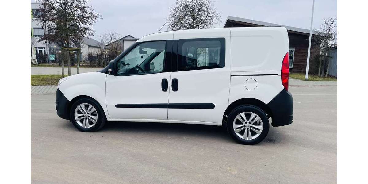 Opel Combo 101.678 km 8.300 &euro; Griesheim 64347
