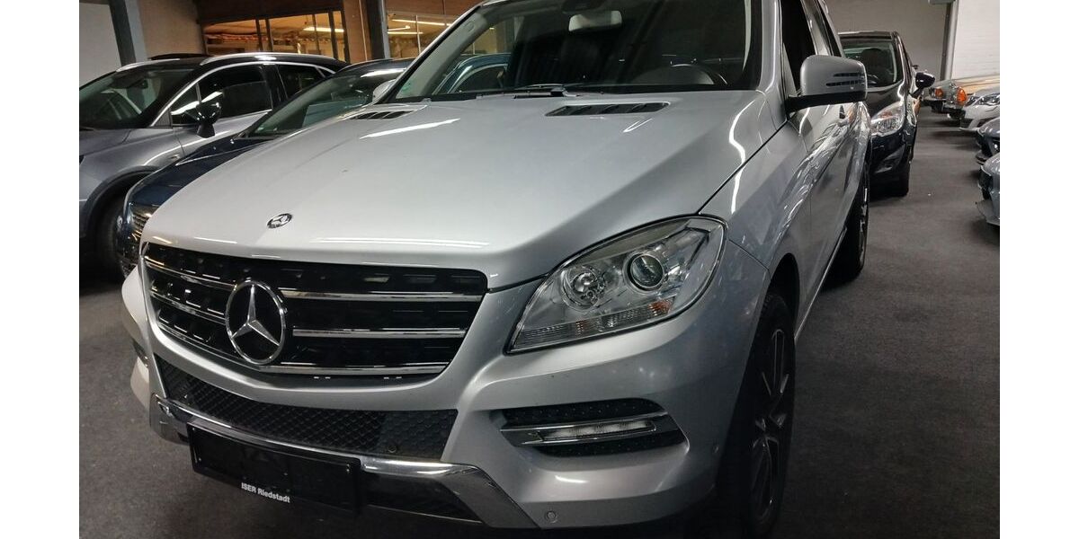 Mercedes-Benz ML 250 173.900 km 16.000 &euro; Rüsselsheim 65428