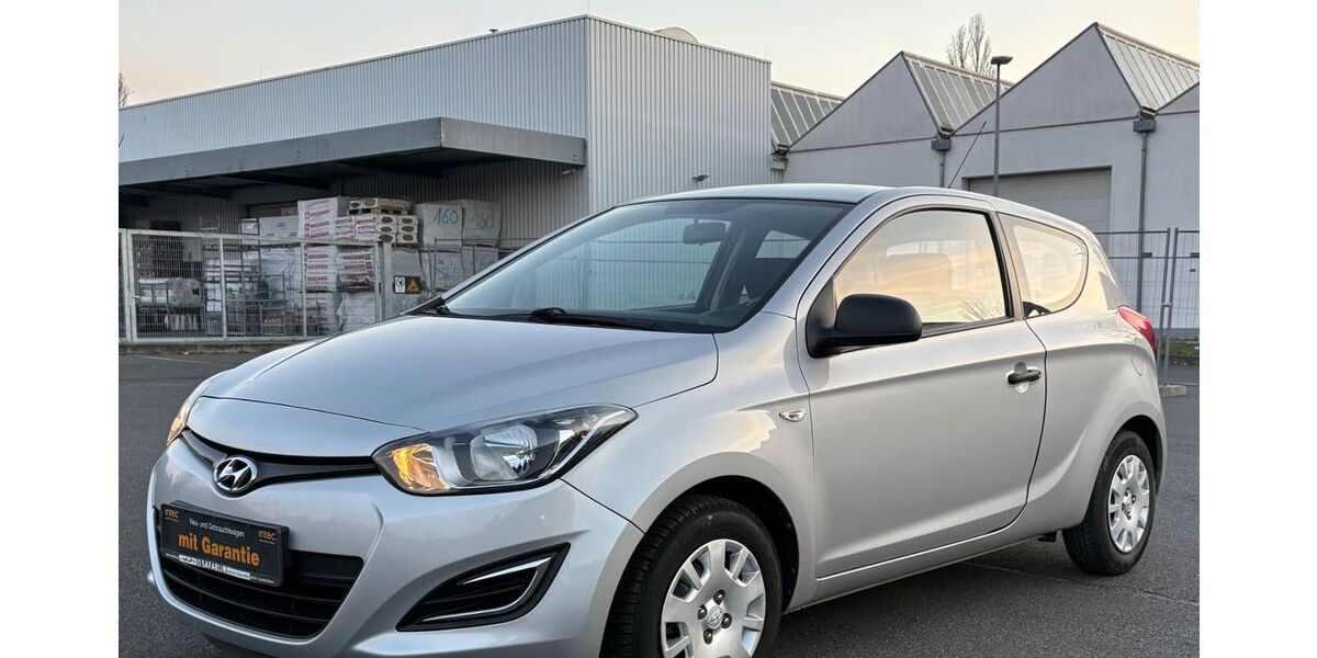Hyundai i20 99.000 km 4.990 &euro; Frankfurt 60386