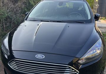 Ford Focus 88.000 km 5.600 &euro; Frankfurt am Main 65931