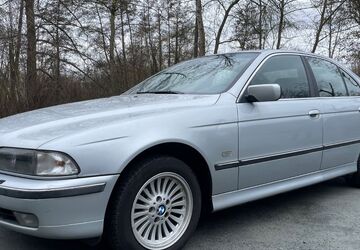BMW 528 318.000 km 2.700 &euro; Rüsselsheim 65428