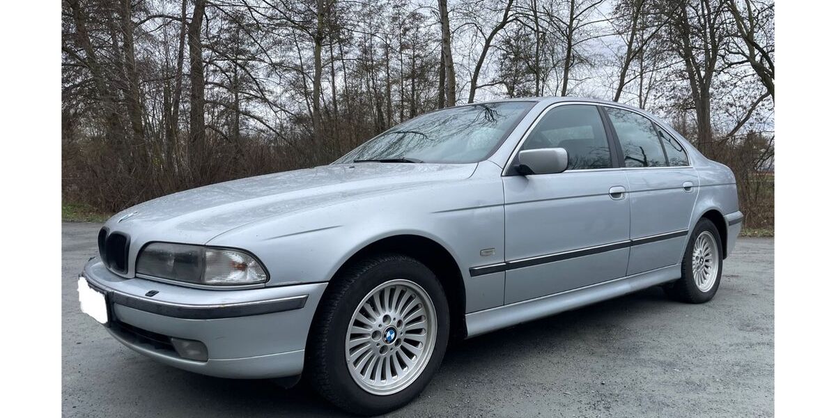 BMW 528 318.000 km 2.700 &euro; Rüsselsheim 65428