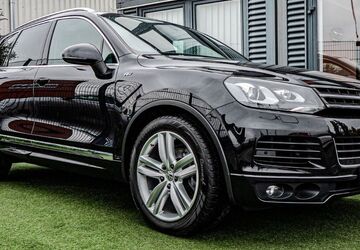 VW Touareg 128.586 km 20.999 &euro; Rüsselsheim 65428