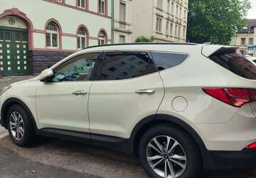 Hyundai SANTA FE 182.000 km 12.650 &euro; Offenbach 63065