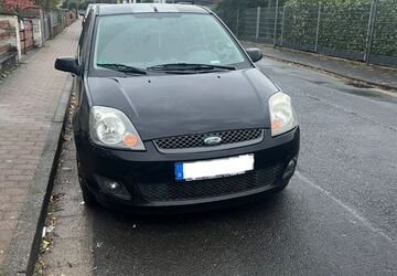 Ford Fiesta 222.000 km 1.990 &euro; Maintal 63477