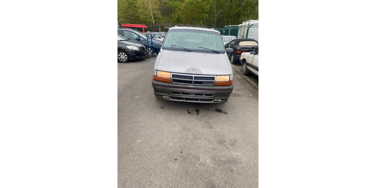 Chrysler Voyager 219.000 km 3.700 &euro; Hanau 63457