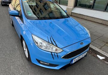 Ford Focus 74.000 km 9.600 &euro; Frankfurt 60313