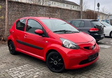 Toyota Aygo (X) 130.000 km 2.999 &euro; Frankfurt am Main 65933
