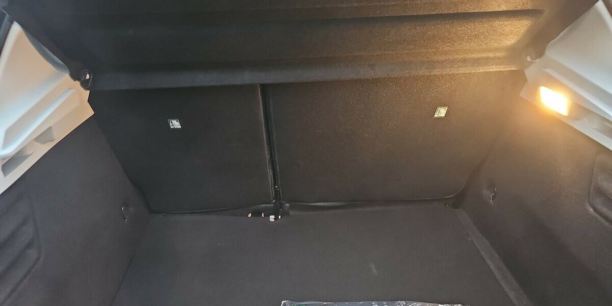 Renault Clio Zen Rate 135,- 21.949 km 13.750 &euro; Schwalbach/Taunus 65824