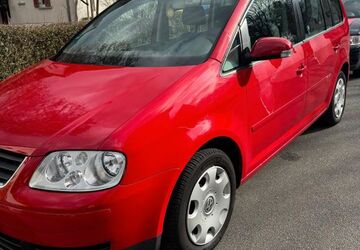 VW Touran 210.000 km 2.200 &euro; Frankfurt 65931