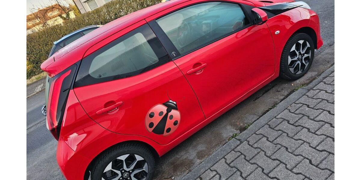 Toyota Aygo (X) 44.000 km 9.999 &euro; Frankfurt am Main 60435