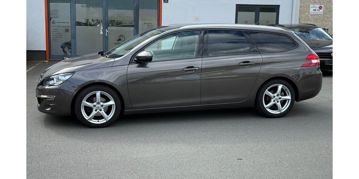 Peugeot 308 124.000 km 8.999 &euro; Frankfurt am Main 60314
