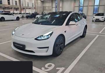 Tesla Model 3 40.940 km 30.700 &euro; Hanau 63457